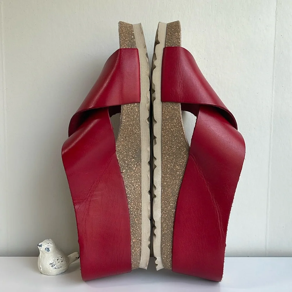 Yokono Mora Red Leather Sandals Size 7.5 🆕